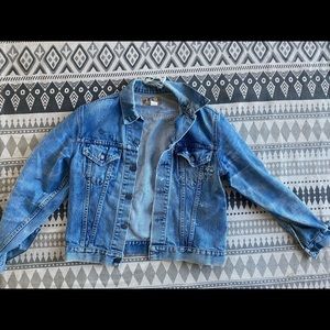 Vintage Levi’s jean jacket destroyed sz 42
